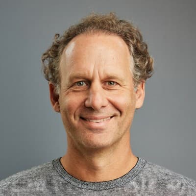 Jonathan Raymond headshot